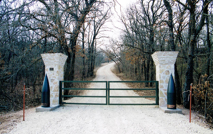 Ranch House, ENR architects with Frank D. Welch Associates, Montague County, TX 76255 - Gate