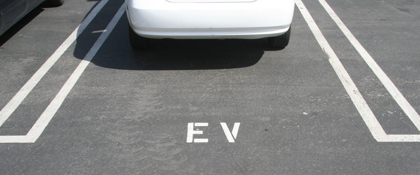 The Summit At Calabasas - LEED Consulting, ENR architects, Granbury, TX 76049 - Electric Vehicle Designated Parking